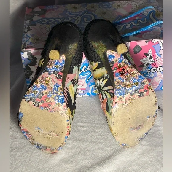 Irregular Choice VTG “Bloxy” pumps,black/tropical print,T strap,metallic heel, 8 - Picture 13 of 14